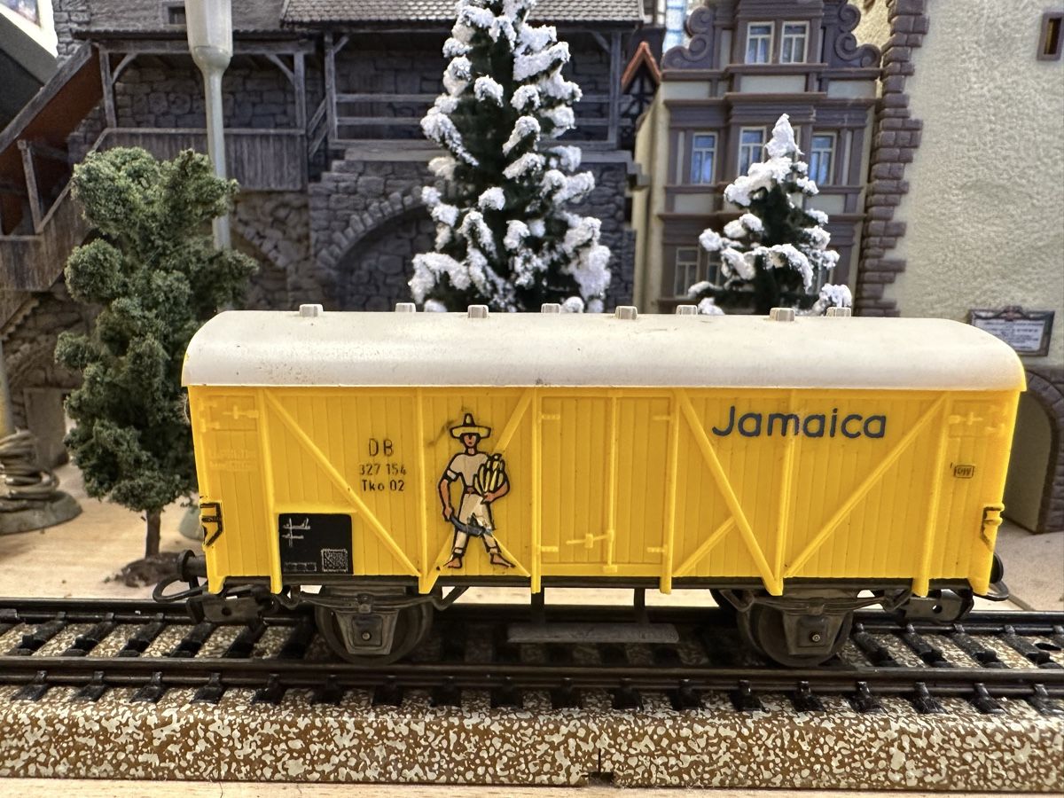 Märklin Modellini di ferrovie: Märklin 4509 Bananenwagen – Usato da Lupsingen venduto da New-Haven 1