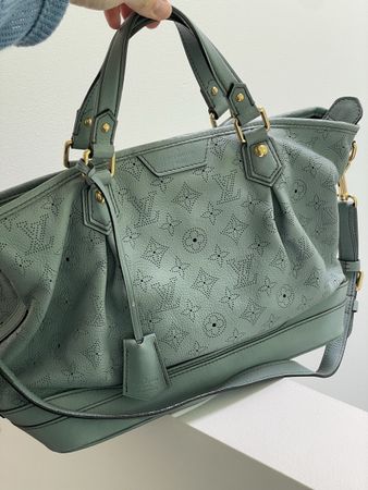 Louis Vuitton Mahina Leather Stellar PM ciel • Rare