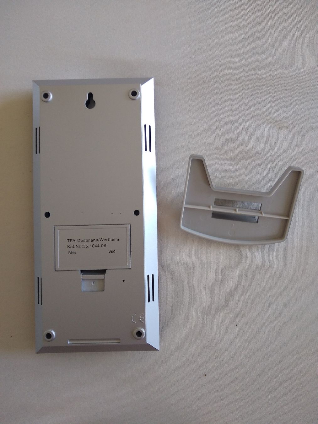 Sonstiges für Haushalt & Wohnen: Almost New! Digital Clock with Indoor/Outdoor Thermometer – Neu (gemäss Beschreibung) aus Dübendorf von rol_fm6d 1