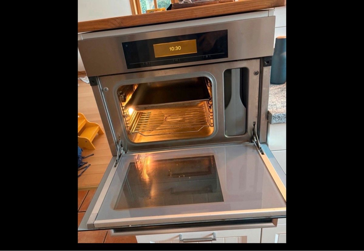 Miele Forni: DGC 5080 Dampfgarer /Backofen  (Kombi einbau model) – Nuovo (secondo la descrizione) da Steckborn venduto da nad_m2mb 1