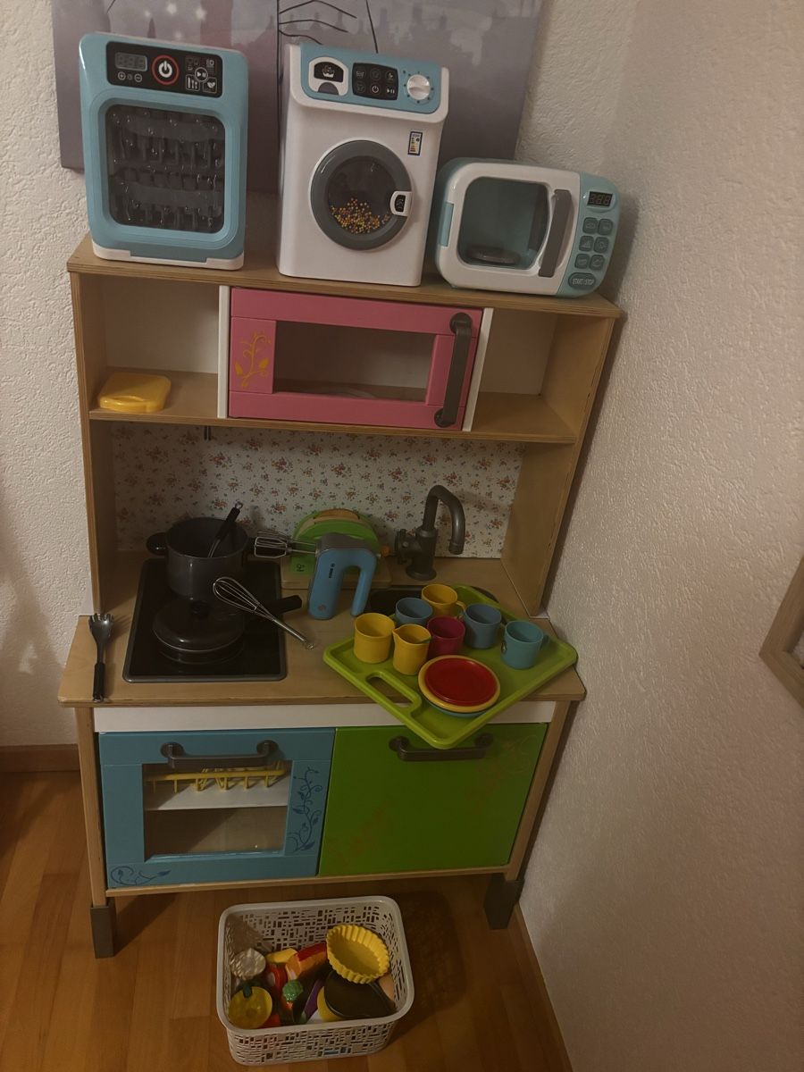 Ikea Spielzeuge: Spielküche inkl. Zubehör – Gebraucht aus Magden von ani_xw9t