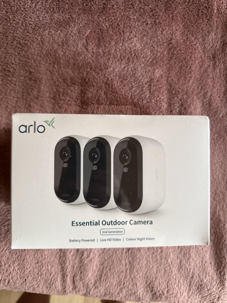 Arlo Caméscopes: Arlo Essential Outdoor Camera 3er Set neu – Neuf avec emballage d'origine à Höchstetten par Daniele40