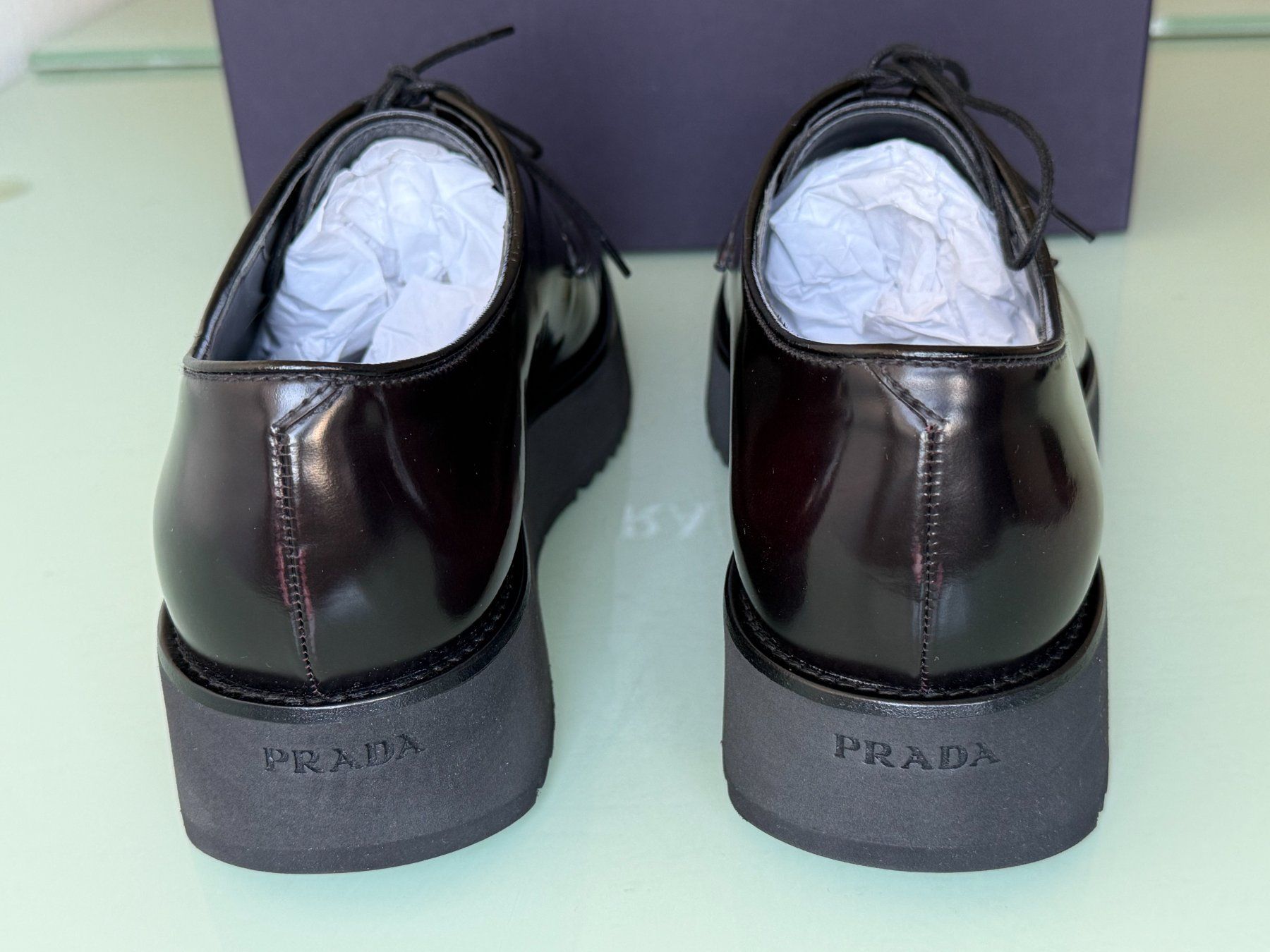 Prada Herrenschuhe: PRADA Heel Logo Brushed Derby Cordovan Leder Schuhe 43 NEU – Neu (gemäss Beschreibung) aus Kreuzlingen von kruezbiz 4