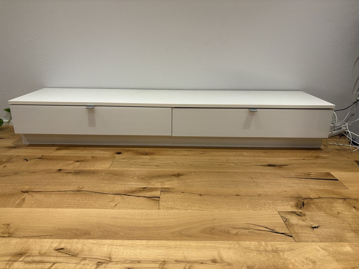 TV Möbel: Lowboard / TV-Möbel weiss – Gebraucht aus Rafz von ste_5cq8