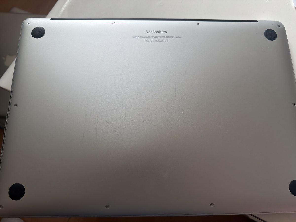 Apple Portables: Macbook Pro 15 – D'occasion à Baden par noli.r 7