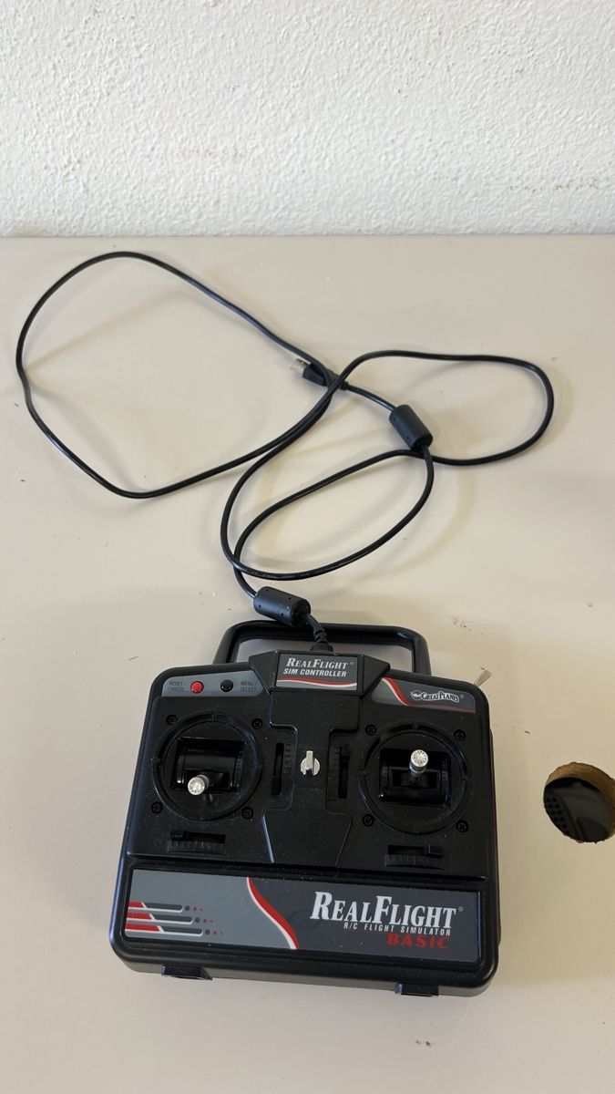 Telecomando: RealFlight RC Simulator Controller gebraucht – Usato da Unterkulm venduto da Sita013