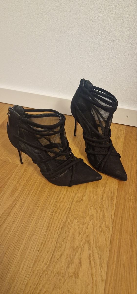 Next Chaussures femmes: Bottines pointues à talons aiguilles – D'occasion à Morges par pau_5pdz 1