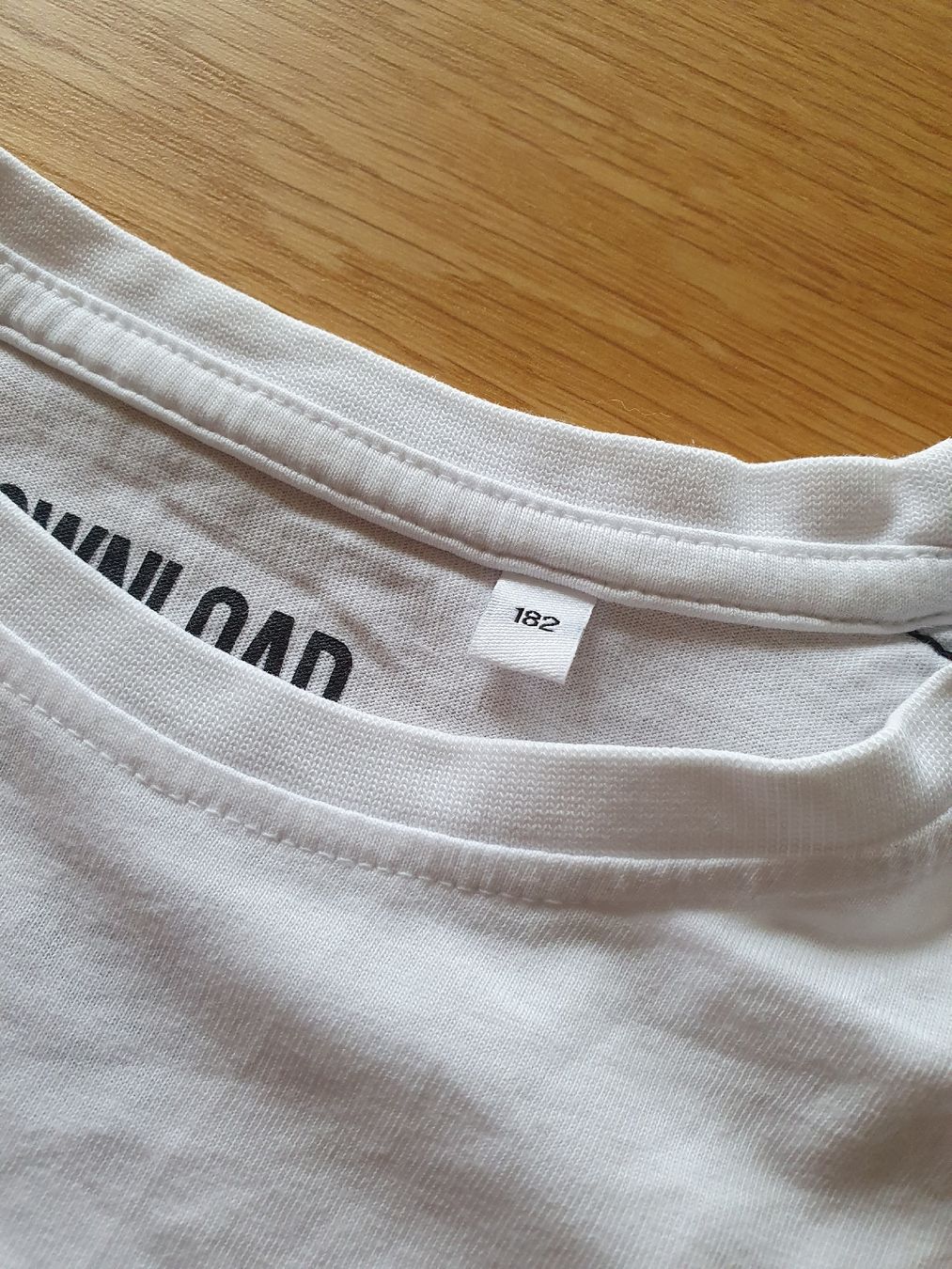Camicie, T-shirt & Polo: Cooles Langarmshirt, Gr. 182, – Nuovo (secondo la descrizione) da St.Gallen venduto da Avena135 2