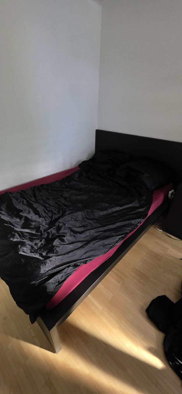 Ikea Letti: MALM Bett + Bett1 Matratze – Usato da Zürich venduto da hug_2qgy 4
