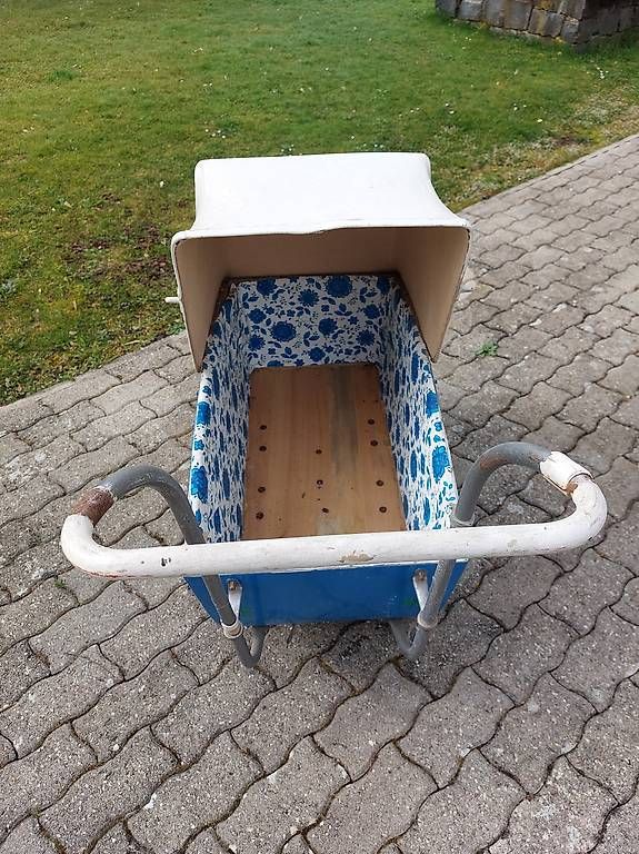 Carrozzine: Alter Helvetia Kinderwagen – Usato da Rapperswil BE venduto da Shelbygt 3
