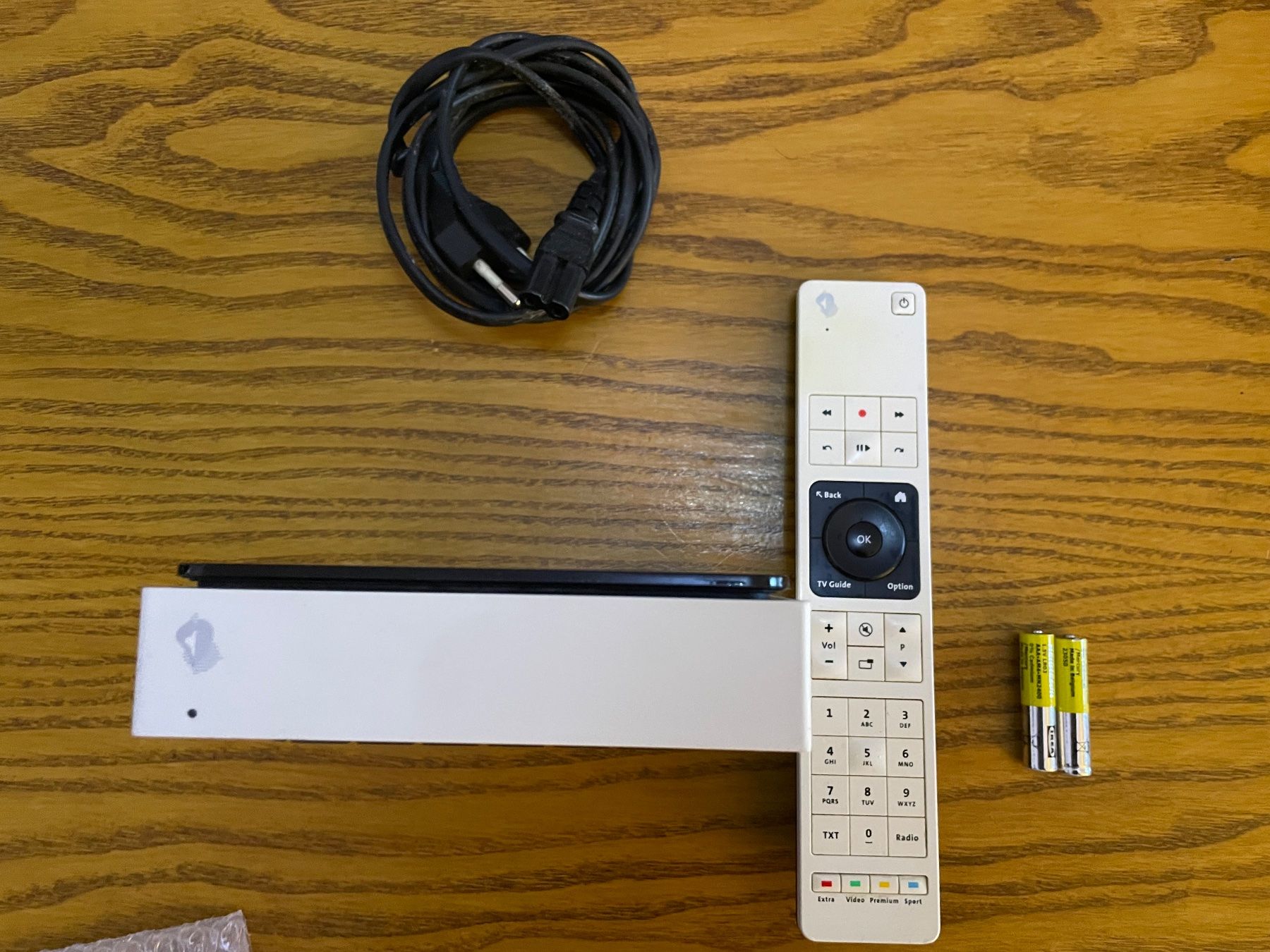 Swisscom Modems & Router: Modem boîtier TV Swisscom - BLUETOOTH TV SWISSCOM – Gebraucht aus Denges von Ricautomotive 3