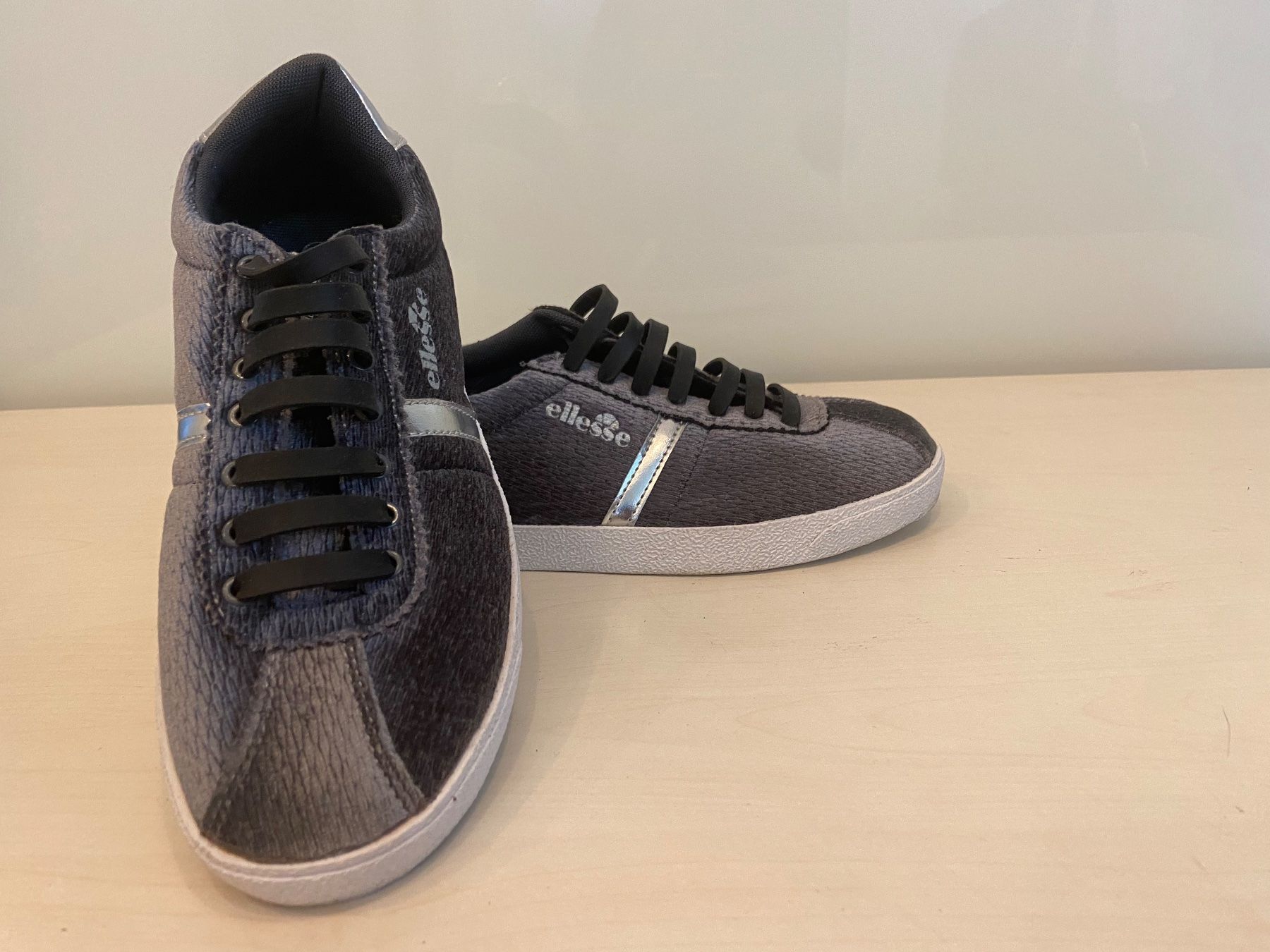 Ellesse Chaussures femmes: Sneaker Schuh von Ellesse , Gr.38 – D'occasion à Ermatingen par Speiki2