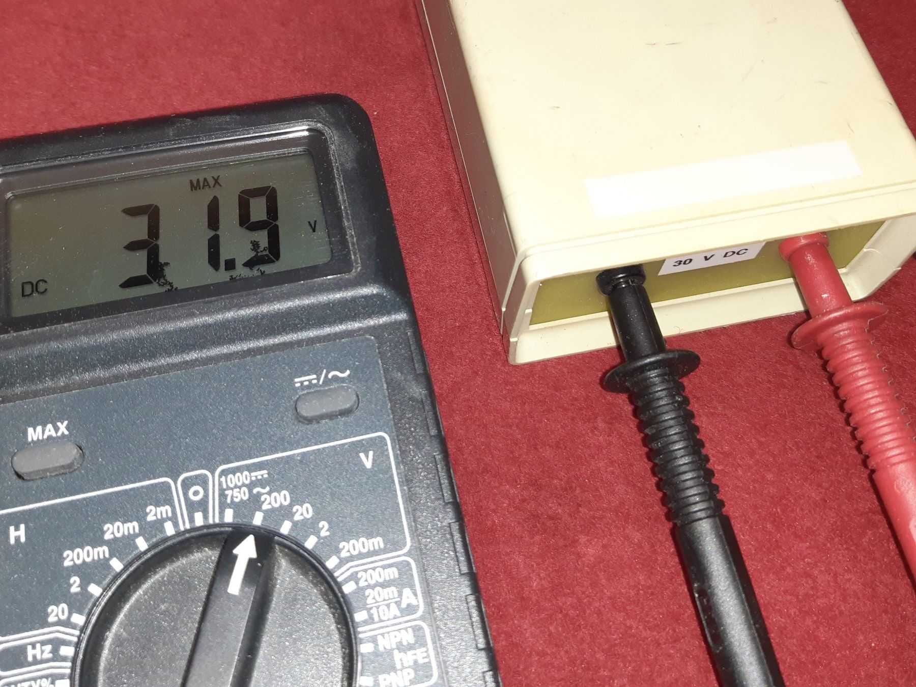 Componenti elettronici: Netzgerät, ca. 32V ! Mit Ringkern - Trafo! – Usato da Lohn-Ammannsegg venduto da Molch7 4
