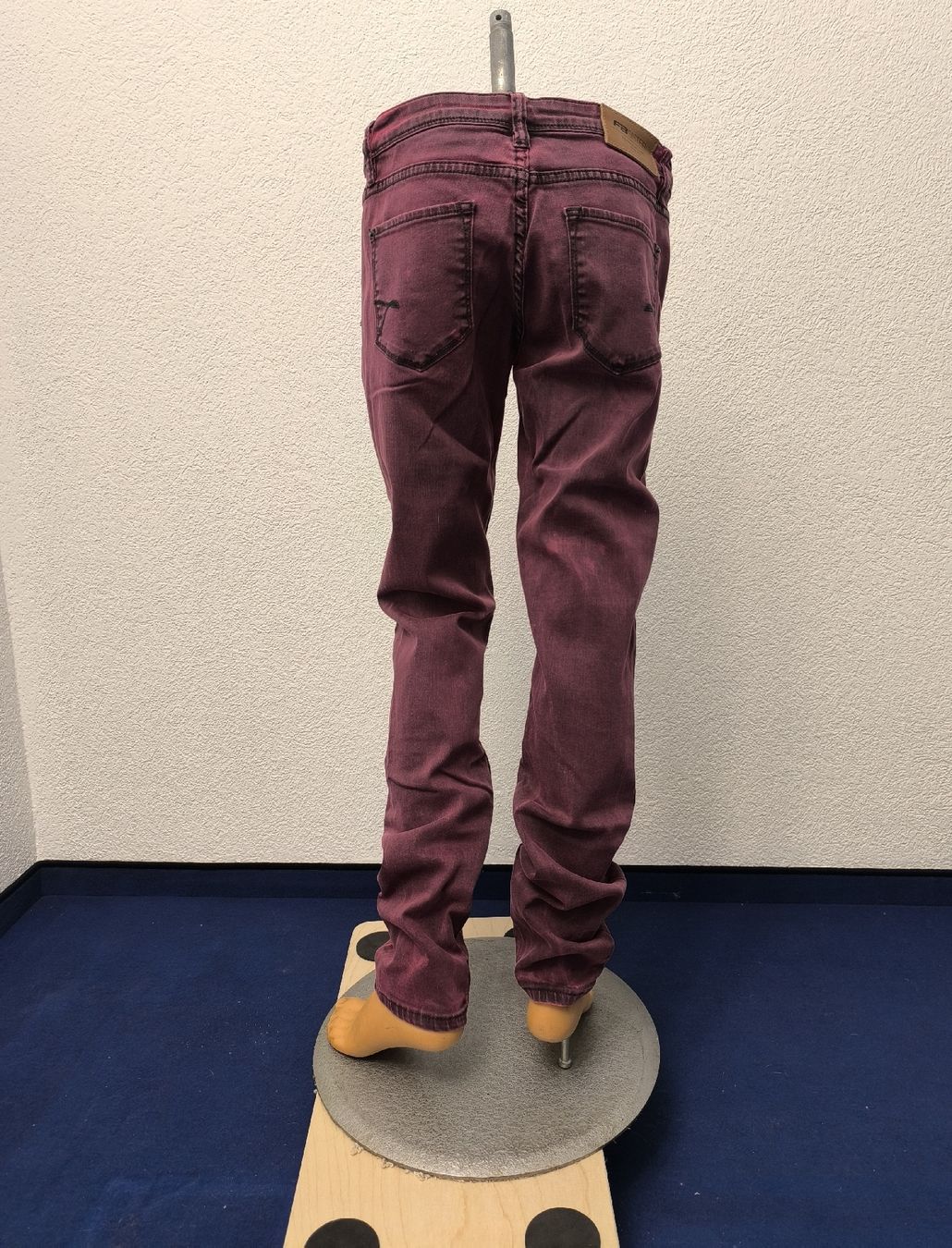 Jeans: Pinke Jeans - Gothic, Punk, Emo – Usato da Fischbach LU venduto da BuBri 1