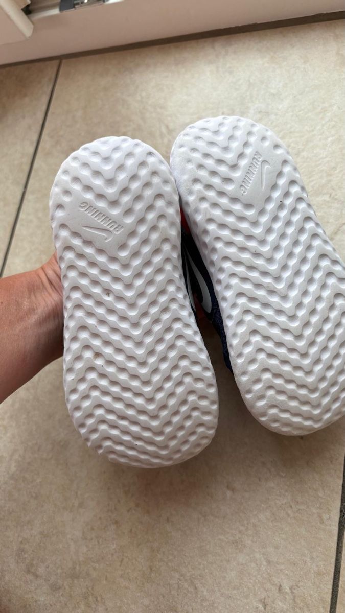 Nike Scarpe per ragazzi: Nike Schuhe Gr.26 – Usato da Ostermundigen venduto da katant 2