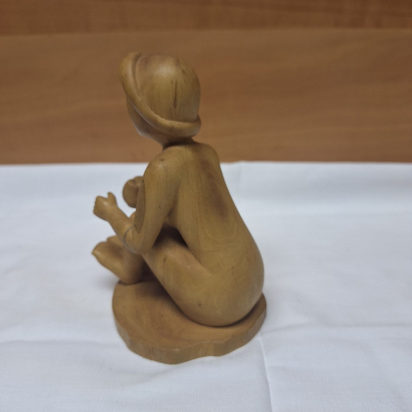 Figuren: Vintage Schnitzfigur, Figur sitzend mit Krug – Gebraucht aus Winterthur von Goldpipau 3