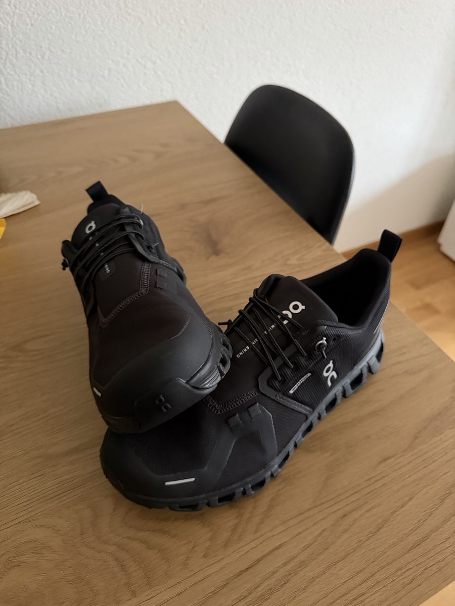 On Chaussures hommes: On cloud 6, 42.5 EU ( waterproof ) – Neuf avec emballage d'origine à Zwillikon par edo_6vly 1