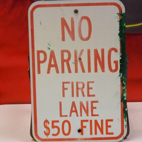 Insegne: No Parking Fire Lane $50 Blechschild – Usato da Schalunen venduto da schwabspielautomaten