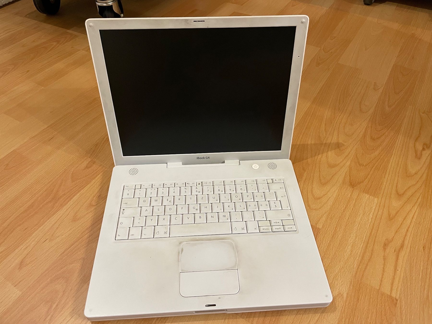Apple Notebooks: 2 iBook G4 14,1-Zoll – Gebraucht aus Port von hgn1 5
