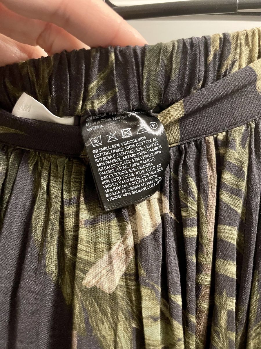 H&M Gonne: H&M NEUER Maxirock Grösse M  – Nuovo e nell'imballaggio originale da Meikirch venduto da Hilfe_Waisentiere 2