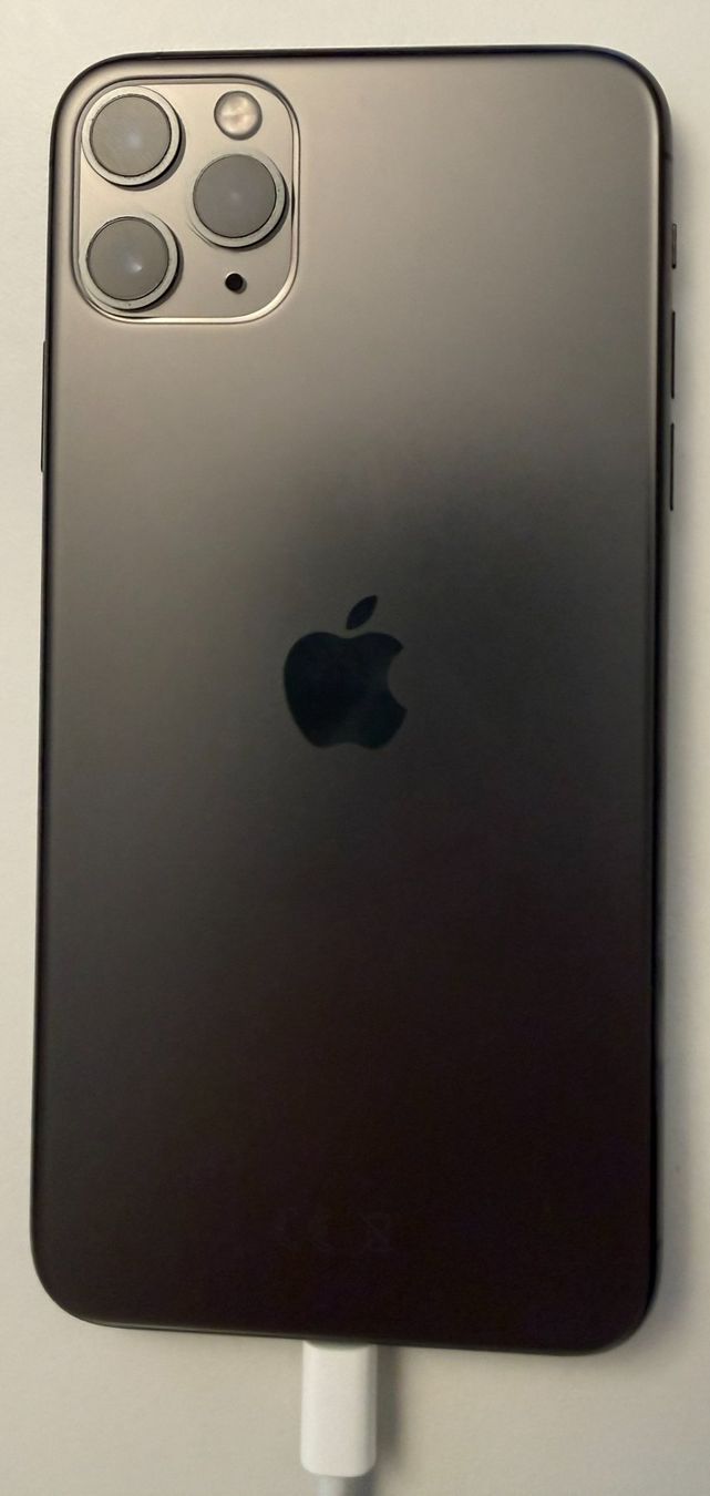 Apple Telefoni cellulari / Smartphones: Apple iPhone 11 Pro Max 512GB 100% Kap mit Case – Nuovo e nell'imballaggio originale da Oberägeri venduto da Peter01234 1