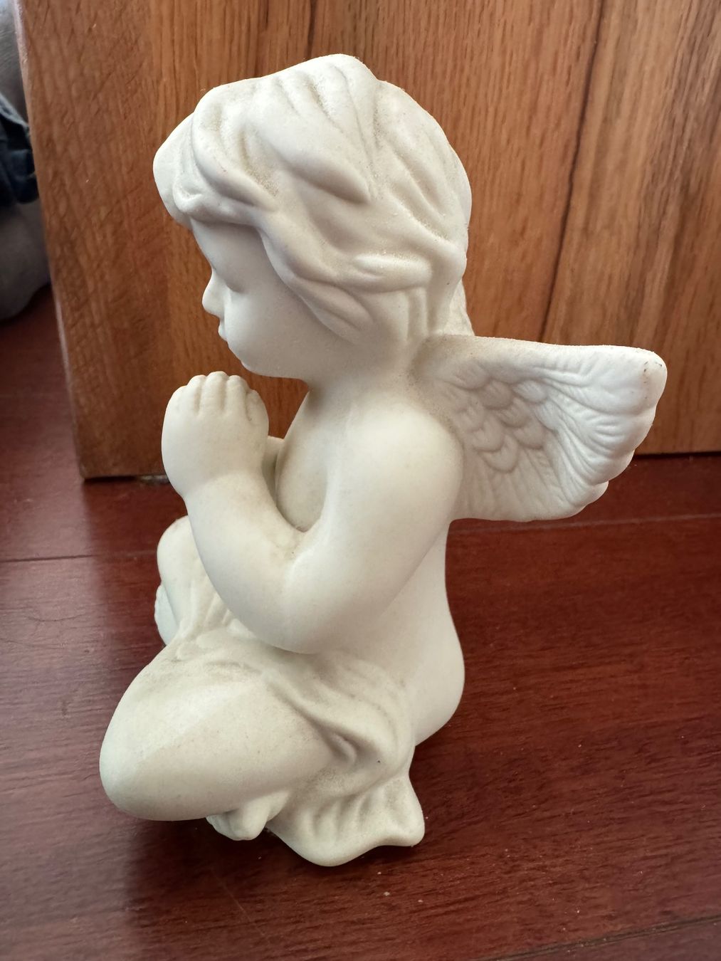 Statuette: Engel Figur sitzend mit gefalteten Händen – Usato da Gebenstorf venduto da baumhaus64 1