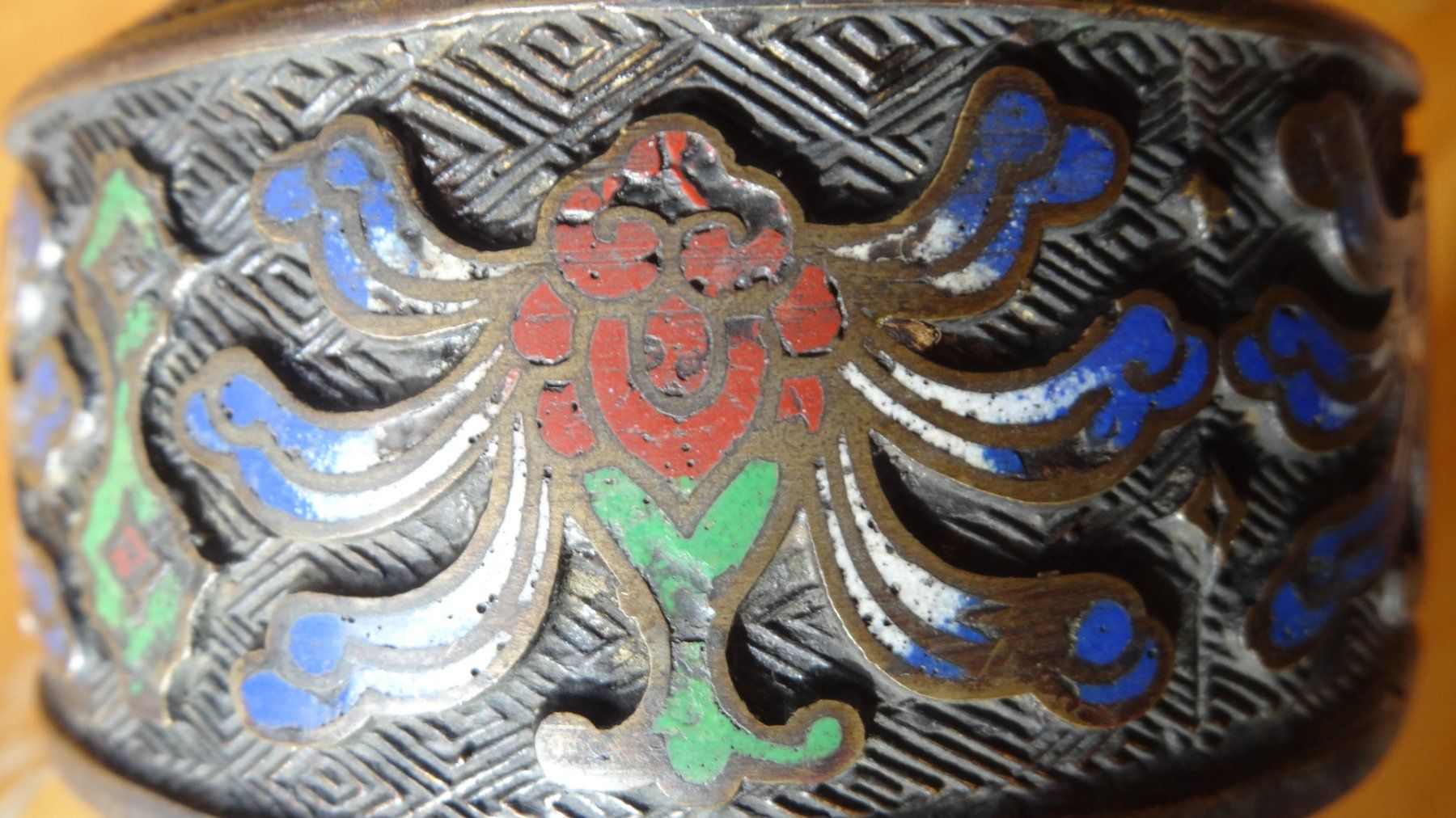 Vasi & Recipienti: 2 Vases en bronze émail Cloisonné – Usato da Rebeuvelier venduto da falcon58 5