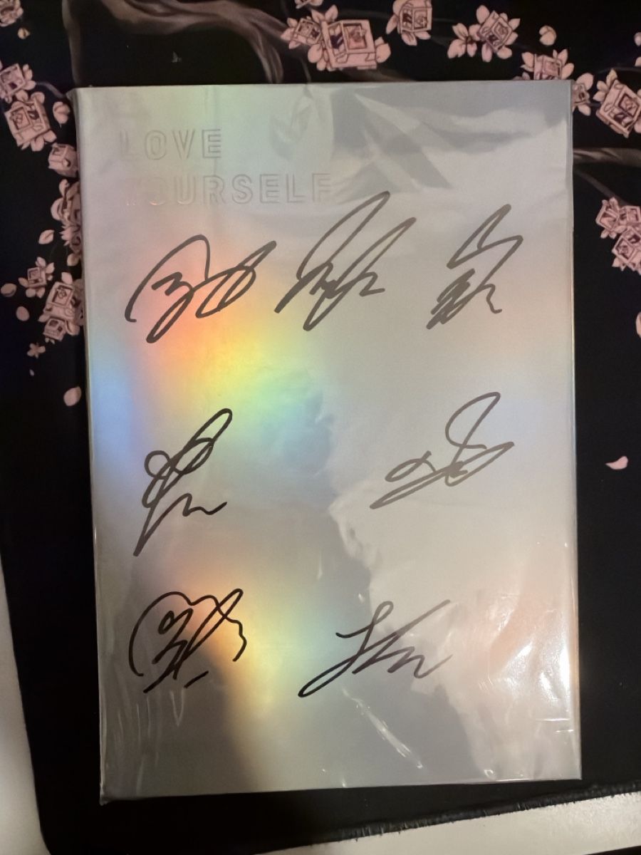 CD: BTS signed album Love yourself answer – Usato da Urtenen-Schönbühl venduto da Mingyeonshi