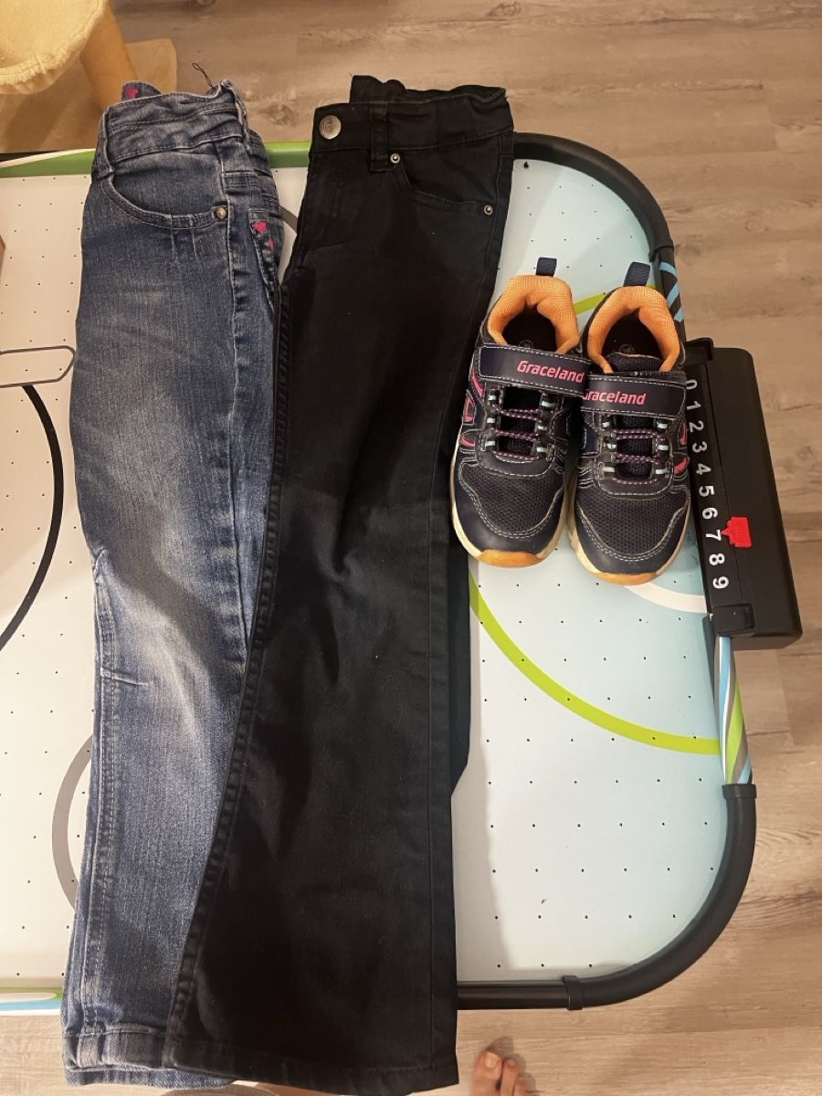 Lotti & Set di vestiti: Mädchen Kleiderpaket Gr. 116 – Usato da St.Ursen venduto da starjet