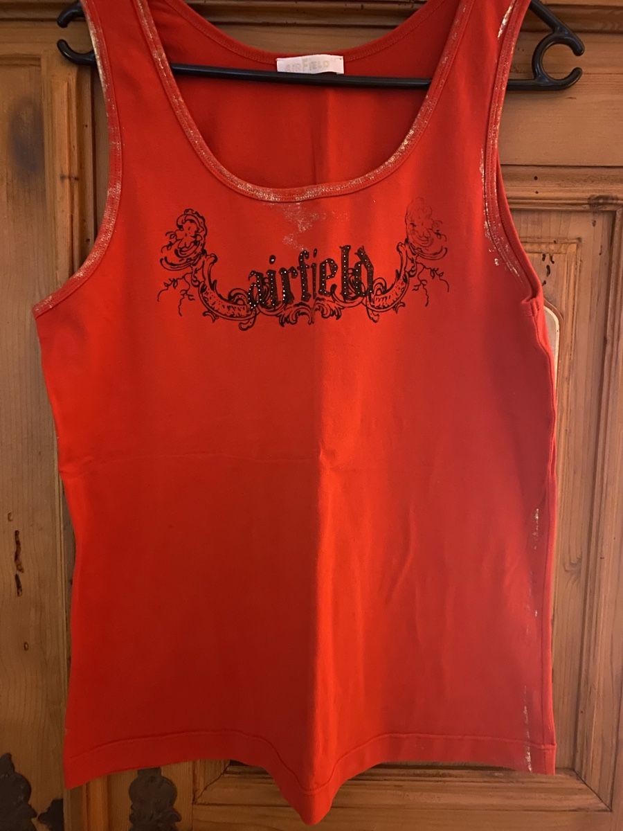 Airfield Top: Top – Usato da Rapperswil SG venduto da Nicinic01
