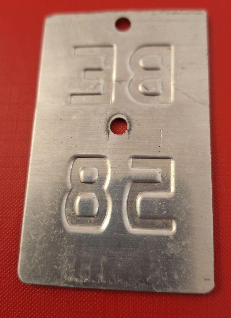 Insegne: Schild BE 58 rot Metall – Usato da Schangnau venduto da Arnika56 1