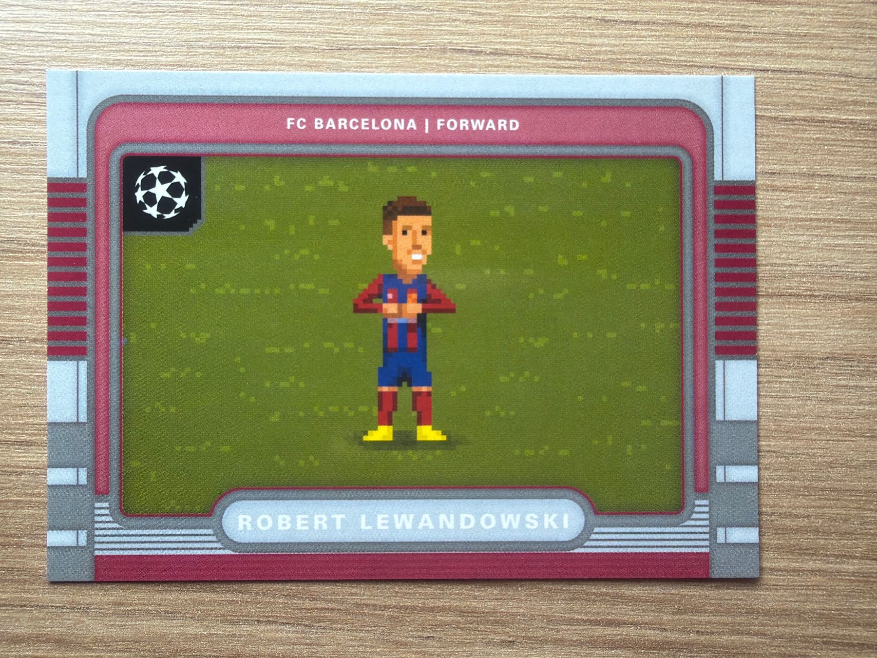 Topps Carte collezionabili: Soccer Robert Lewandowski 8-Bit Topps 25/26 – Usato da Netstal venduto da Clutch79Cardz
