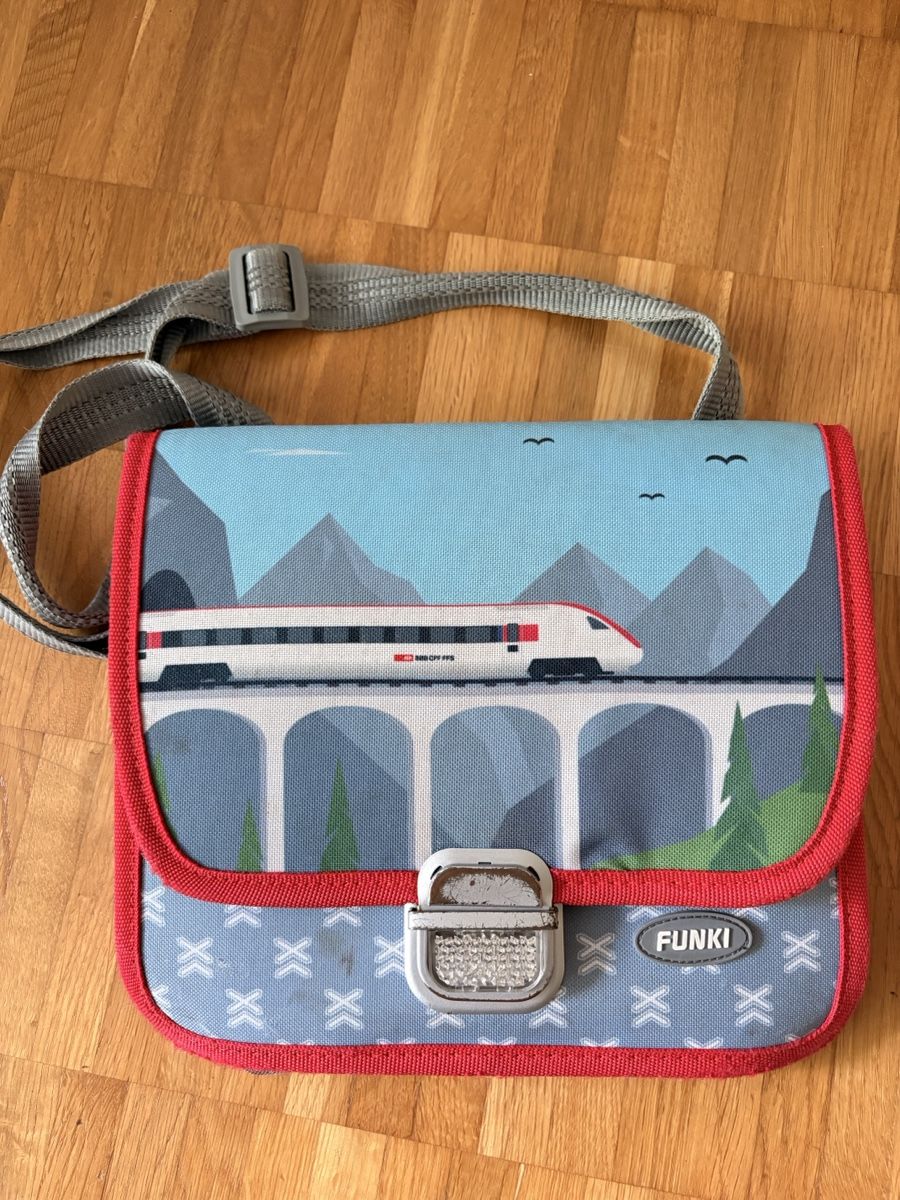Funki Borse & Zaini: Funki Kindertasche Zugmotiv, gebraucht  – Usato da Bern venduto da vesipisara