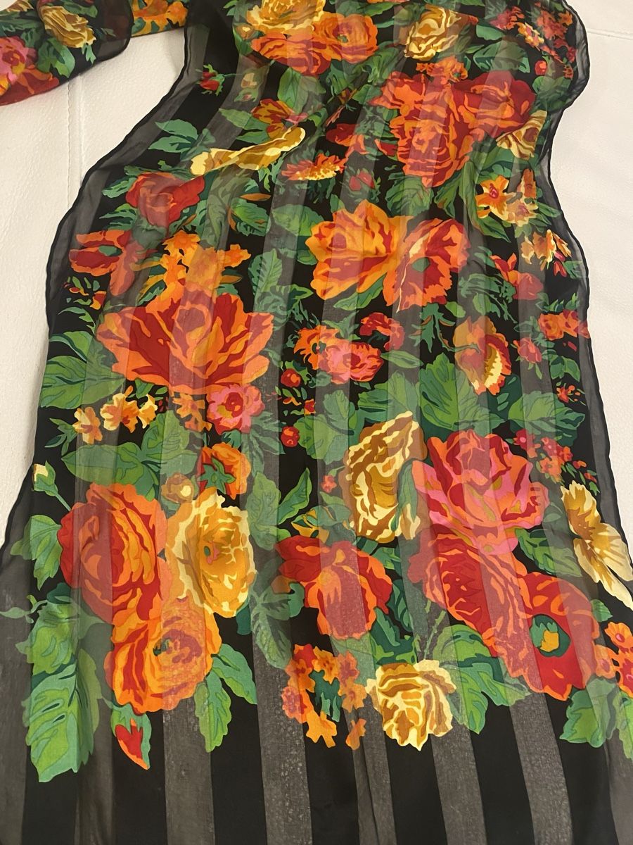 Foulard & Sciarpe: Seiden Schal 🌸 – Usato da Opfikon venduto da Luis144 4