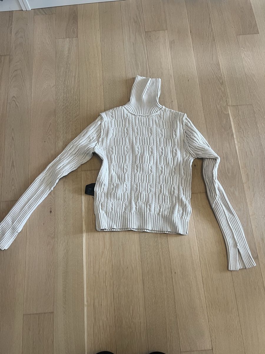 Zara Maglioni & Felpe: Rollkragenpullover Zara – Usato da Wallisellen venduto da Angeliqueemmanuelle