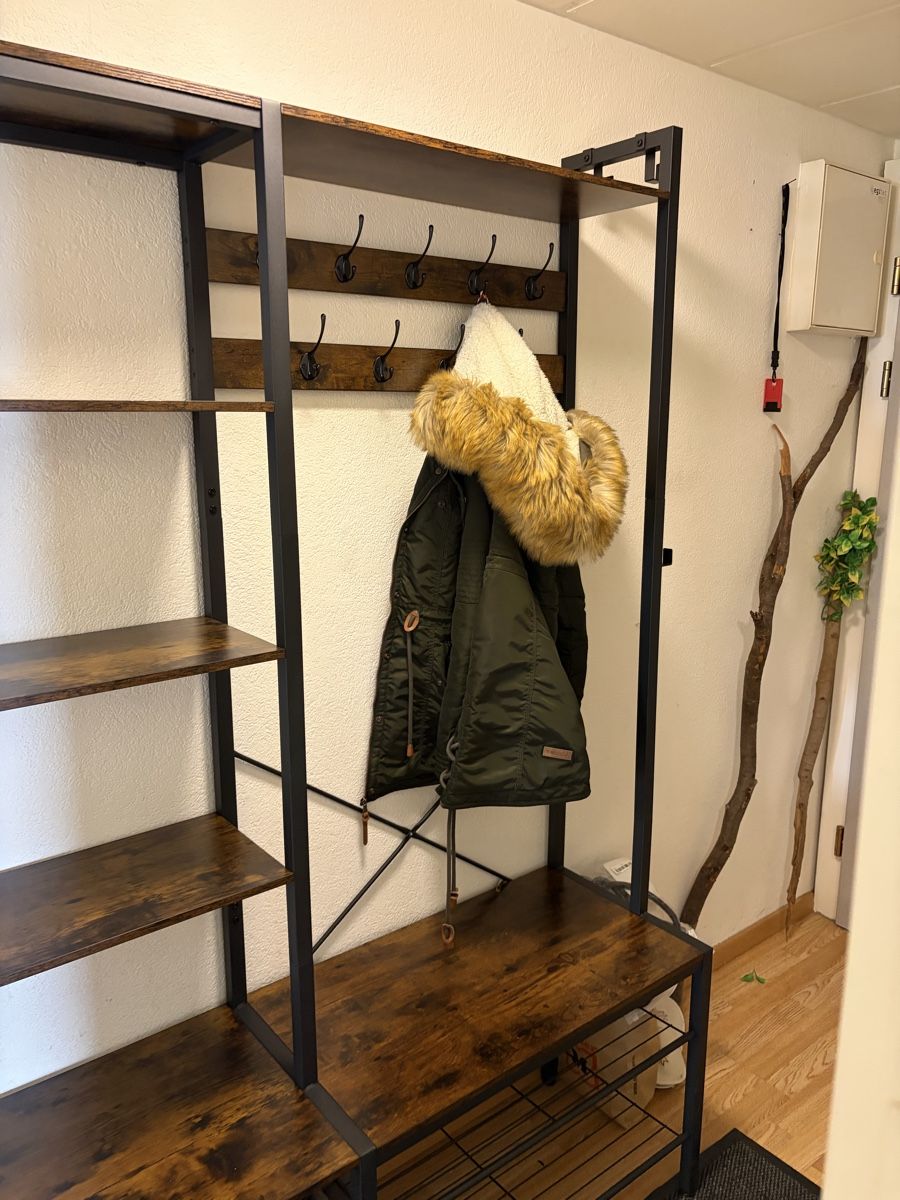 Porte manteau: Neue Garderobe – Neuf (Voir description) à Laupen par TecProPalmer1092 5