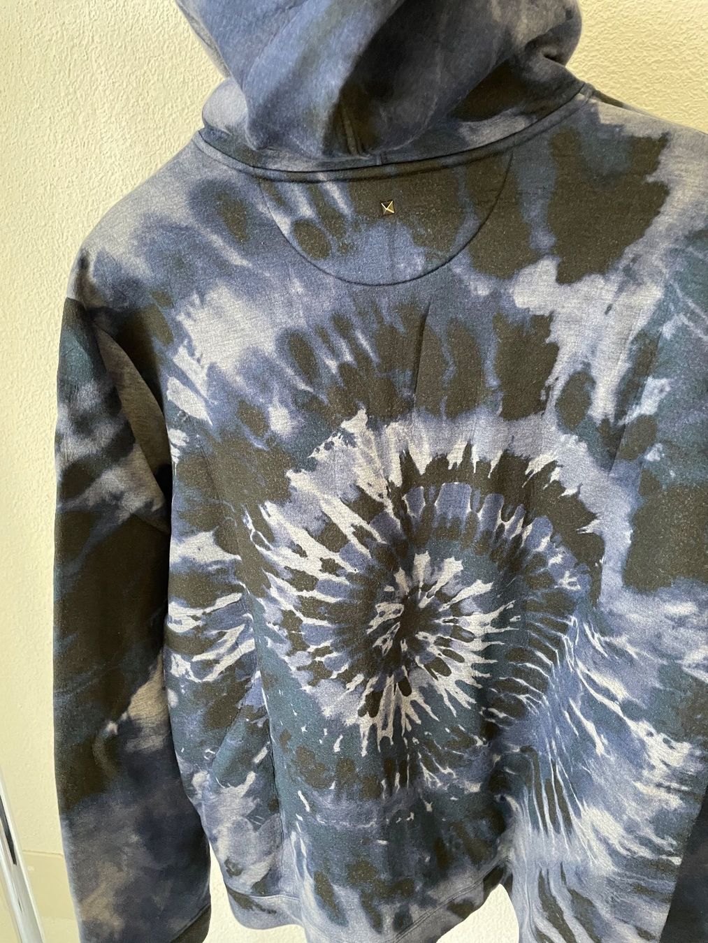 Maglioni & Felpe: Valentino Hoodie – Usato da Dielsdorf venduto da Anthony111 2