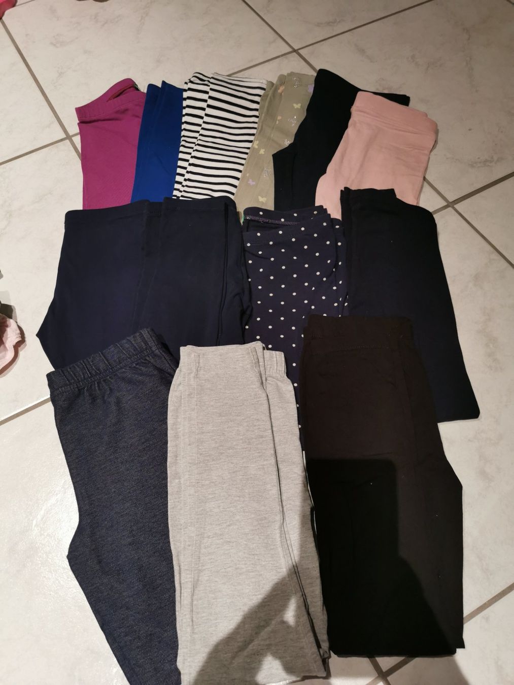 Benetton Kleiderpakete & -sets: Grosses Mädchenkleiderpaket Gr. 122/128 – Gebraucht aus Konolfingen von torina85 1
