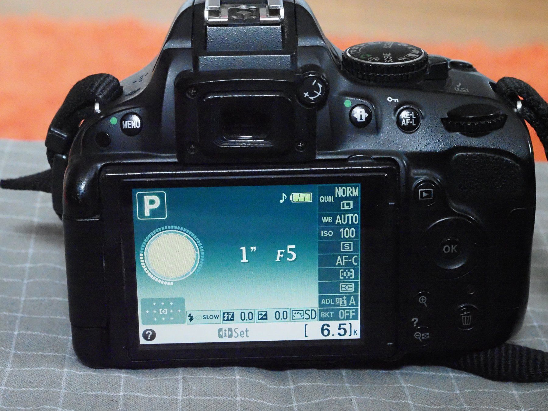 Nikon Fotocamera: Nikon Kamera D5100 mit passenden Bücher – Usato da Landschlacht venduto da Ekkesir 4