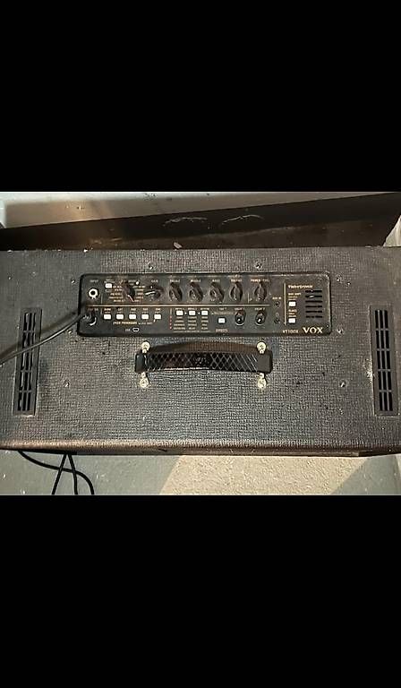 Amplificatori: VOX VT100X & Footswitch – Usato da La Neuveville venduto da mar_8f2j 2