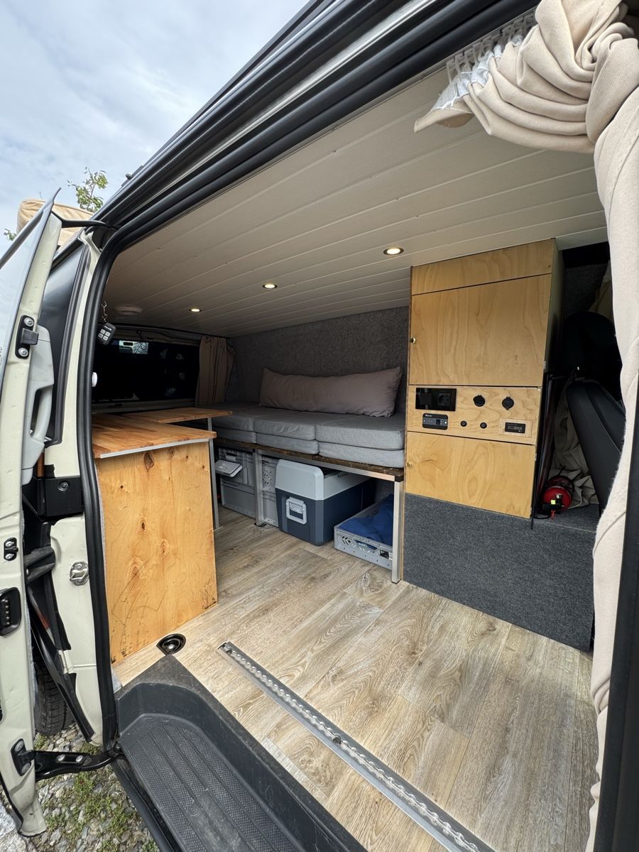 Mercedes-Benz Veicoli da campeggio: Mercedes Vito 4x4 Camper / Autark – Usato da Würenlos venduto da pet_h2jk 5
