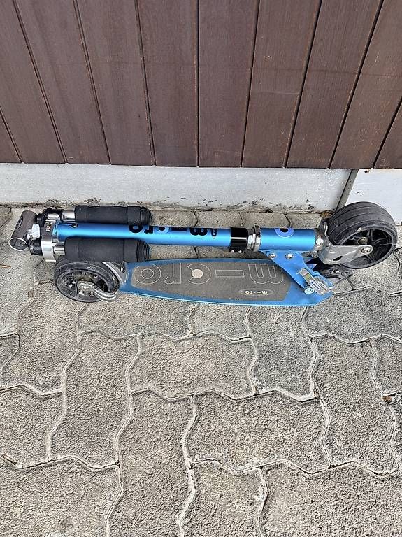 Kickboard: Blauer Micro Rocket Scooter mit extrabreiten Rollen – Usato da St.Gallen venduto da fam_lzq6 2