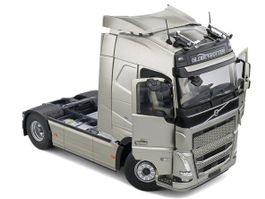 VOLVO FH GLOBETROTTER XL bronze SOLIDO 1/24
