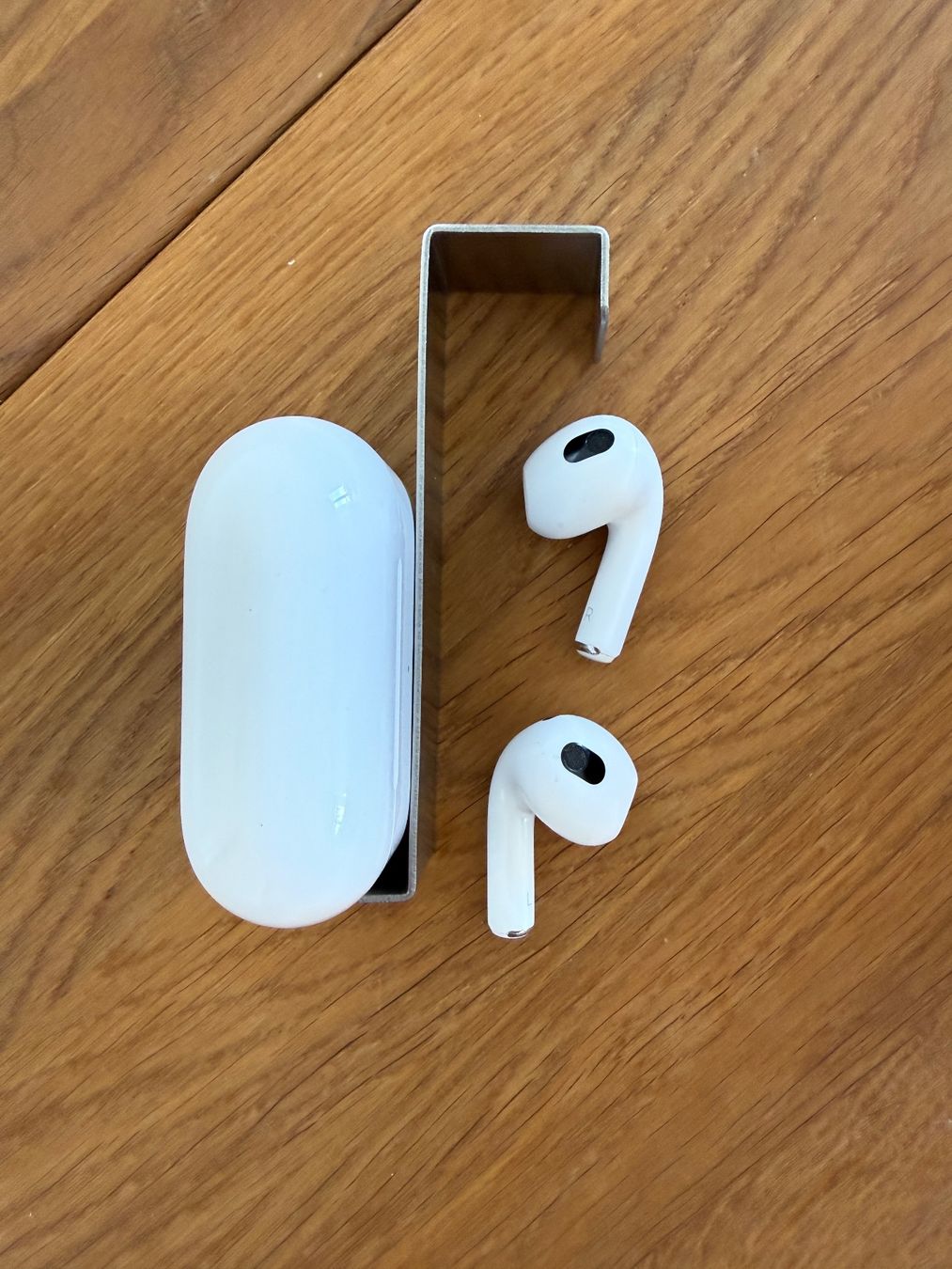 Apple Cuffie: APPLE AirPods 3 – Usato da Lausanne venduto da Nine1982 5