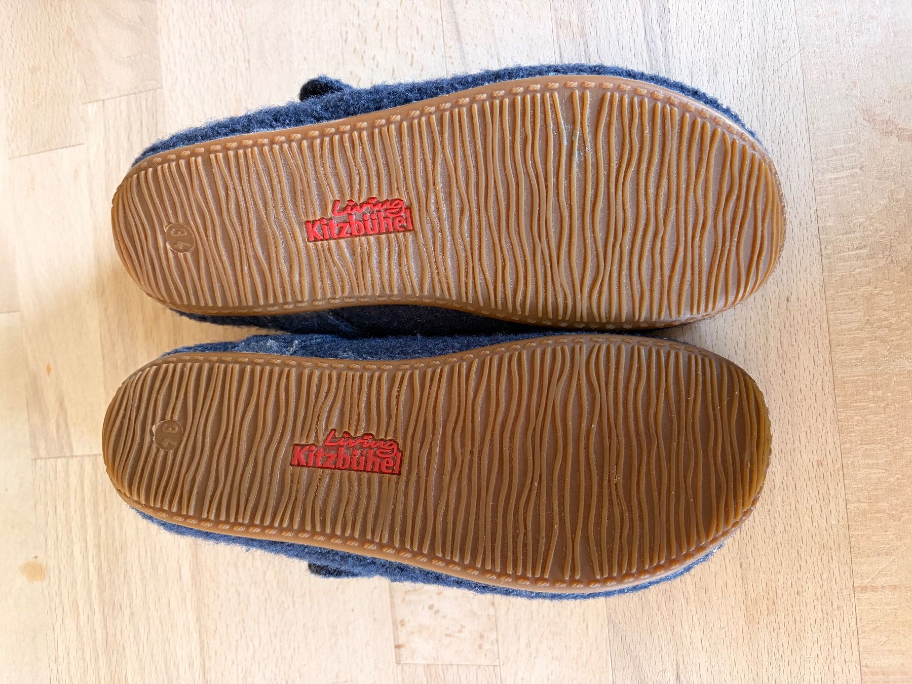 Scarpe per ragazze: Living Kitzbühel Hausschuhe 34 – Usato da Basel venduto da Witmedia 2