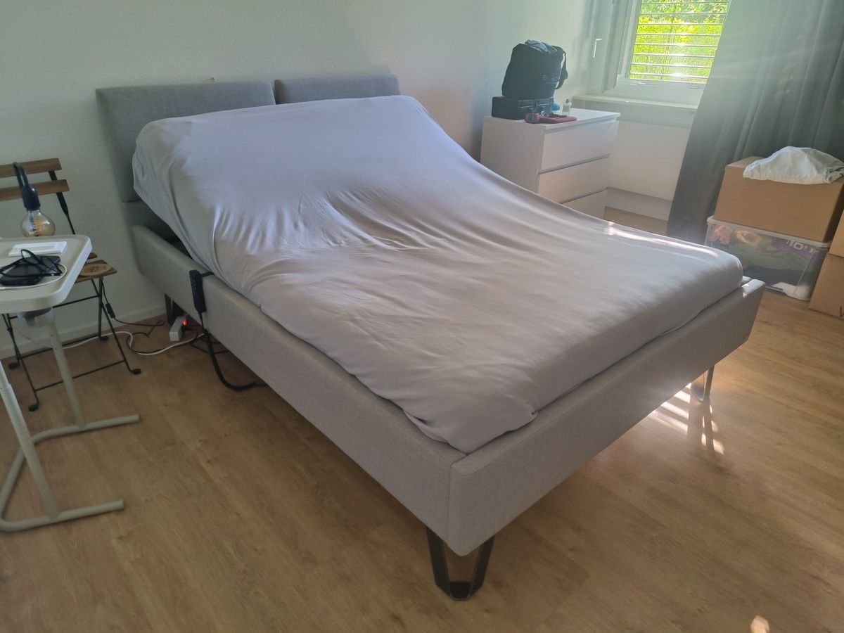 Letti: Bett mit motorischen Lattenroste und Matratze – Nuovo (secondo la descrizione) da Meilen venduto da pen_9tsz