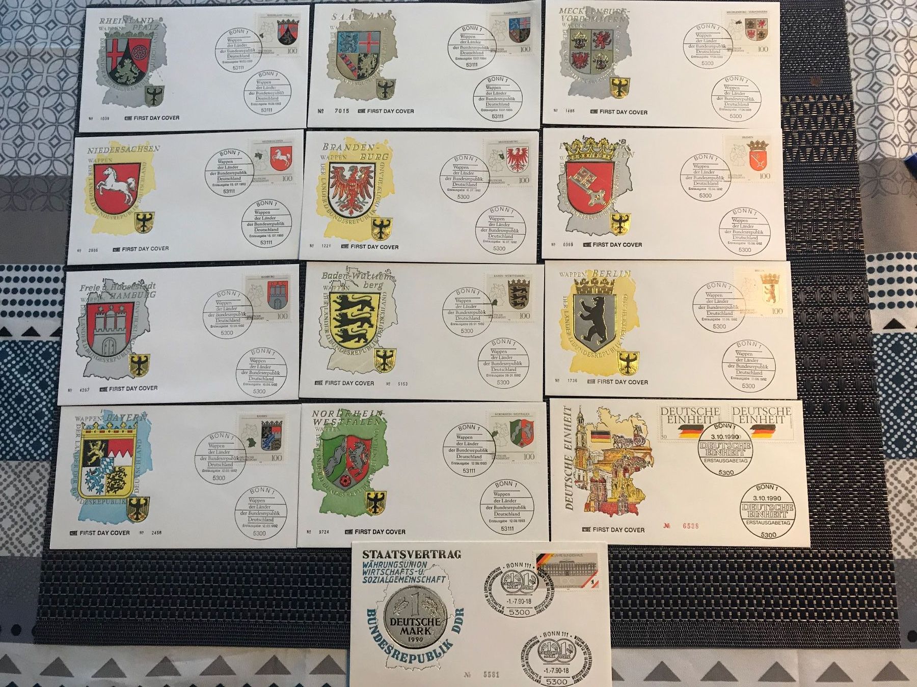Tutti i francobolli: Briefmarken, spezielle deutsche Umschläge – Usato da Glis venduto da 1Hector1