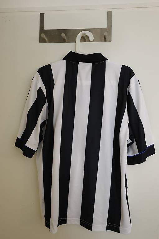 Canottiere & Pantaloni: Newcastle United Vintage – Usato da Castagnola venduto da kru_5mmj 1
