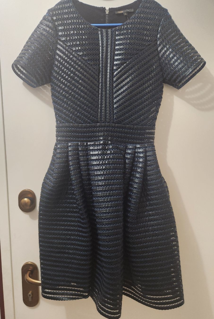 Maje Vestiti: Robe courte Maje noir détails structurés taille 38 – Usato da Niedergösgen venduto da Eva2410 4