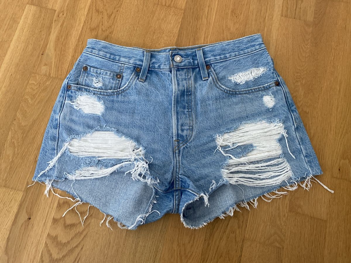 Levi's Jeans: Levi's 501 Shorts hellblau Grösse W28 – Gebraucht aus Birmenstorf AG von Midget0